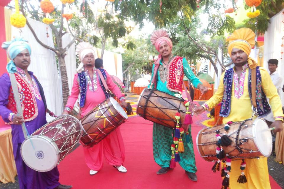 Ajay Punjabi Group dhol members