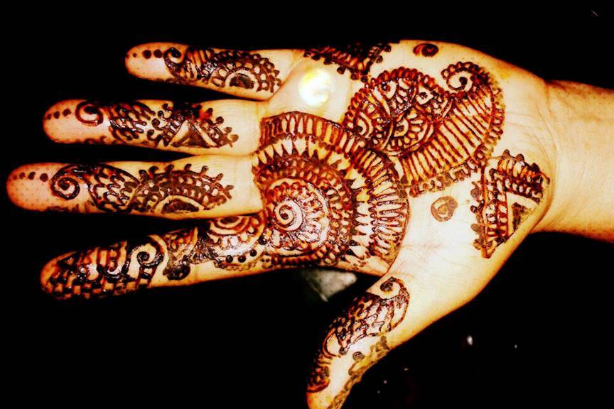 Alek Mehendi And Beauty Tips