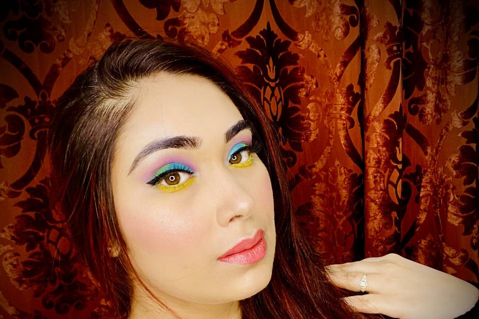 Artistic Colorpop look