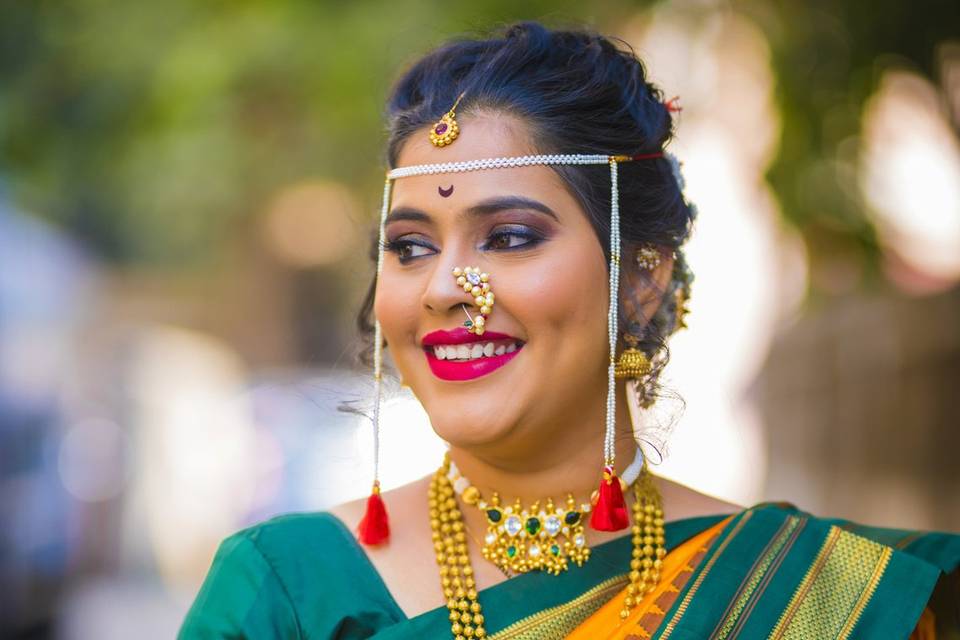 Makeup Artist Bhagyashree