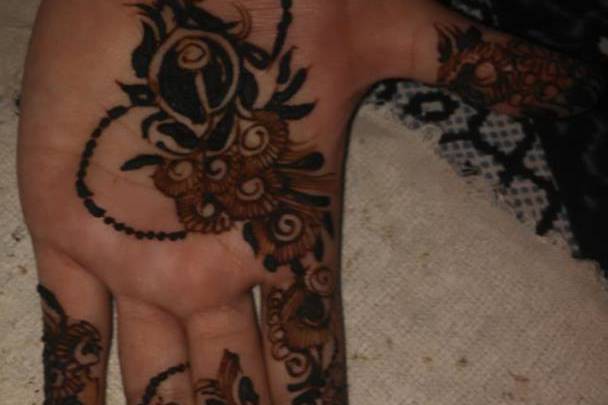 Farha Mehendi