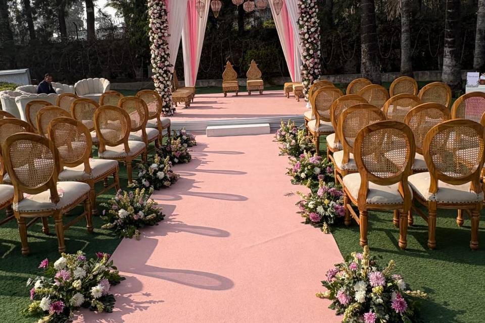 Sundowner Decor