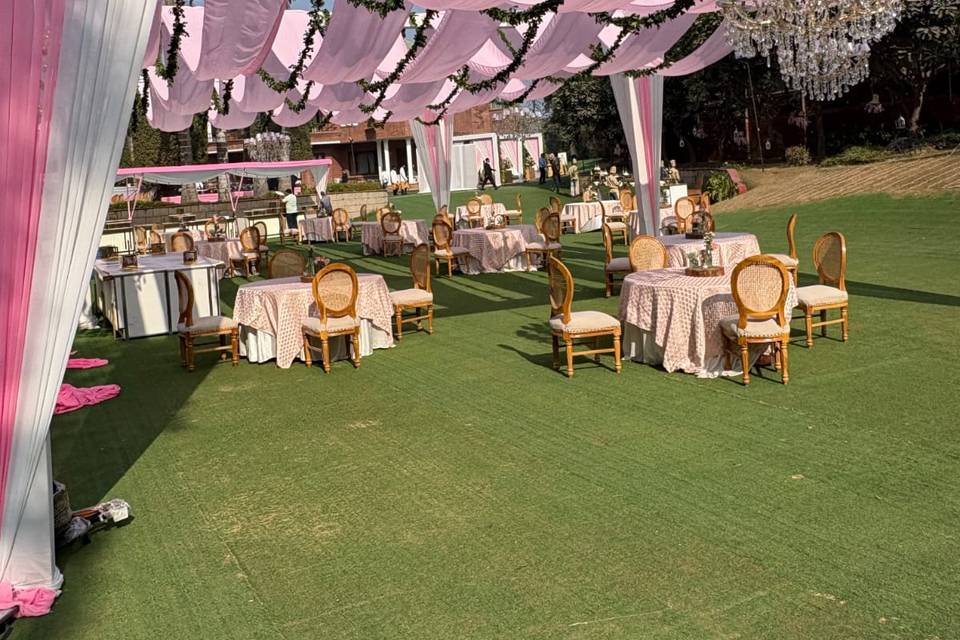Centre Lounge