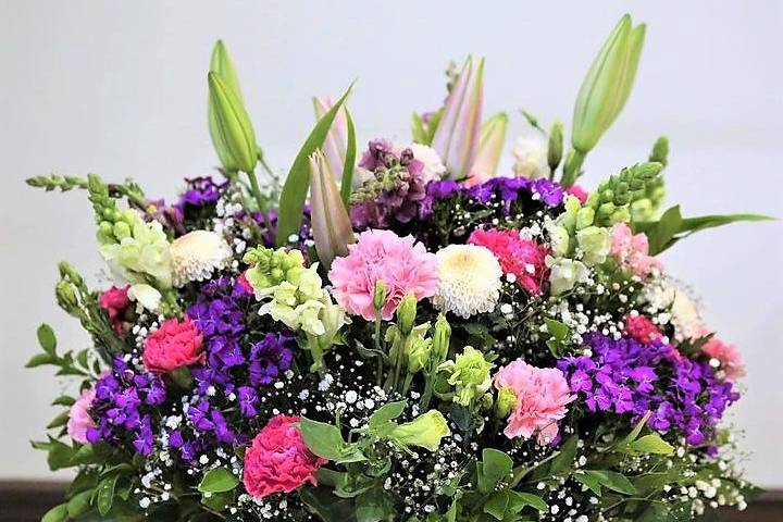 Giftlaya - Flower Delivery in Kolkata