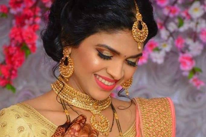 Bridal Makeup Artist Kriti B - Makeup Artist - Vashi 