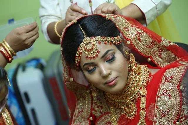 Bridal makeup