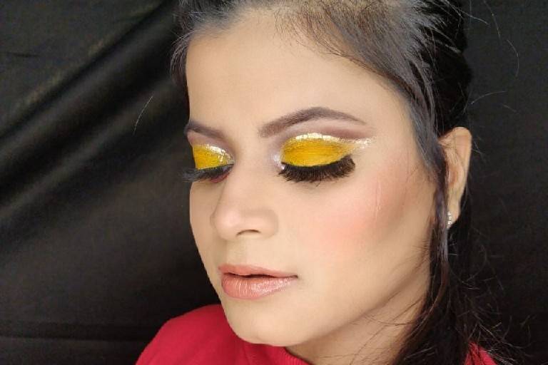 Cocktail makeup