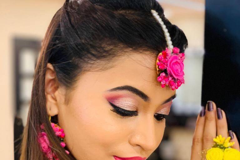 Haldi HD makeup