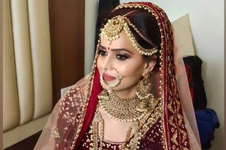 Chhaya Malhotra Makeovers - Professional Make-up Artist & Hair Dresser