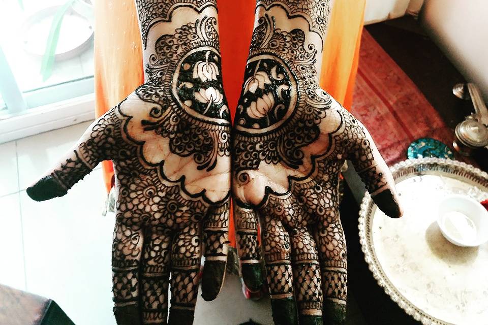 Bridal mehndi