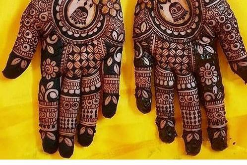 Eid 2023 simple latest mehndi design PHOTO