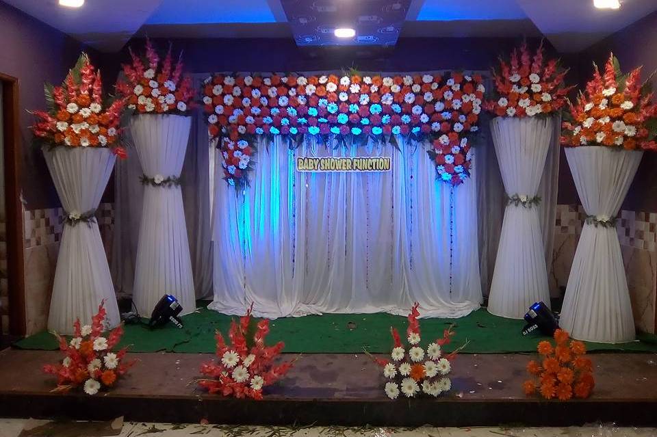 simple stage decorations with flowers