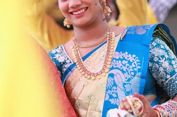 FJ018 - Fresh Flower Wedding Jadai for Traditional South Indian Bridal  Hairstyle