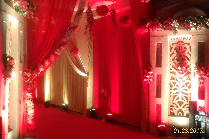 Poolside phere mandap decor