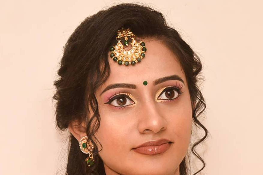 Party makeup
