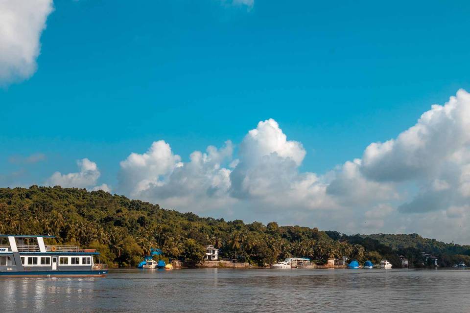 Jamboree Cruises