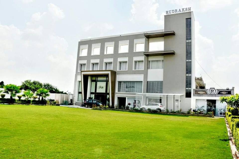 Rudraksh Hotel & Resort