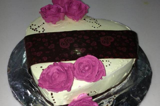 Luscious Bakes by Rashmi