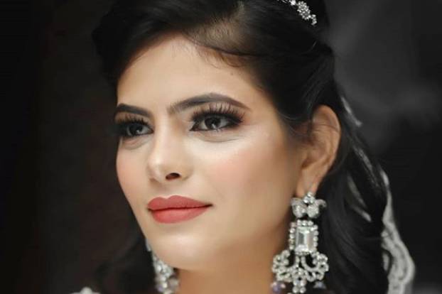 Nishita Motwani Makeup