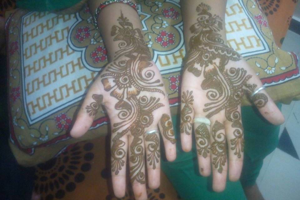 Anki's Mehendi Art Logo