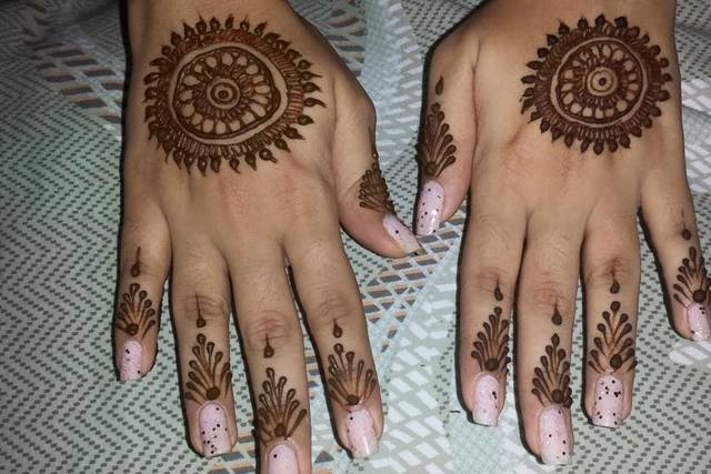 Top 50+ Mehndi Design Back Hand 2023- Back Mehndi Designs