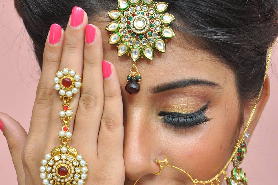 Elegant north Indian bride