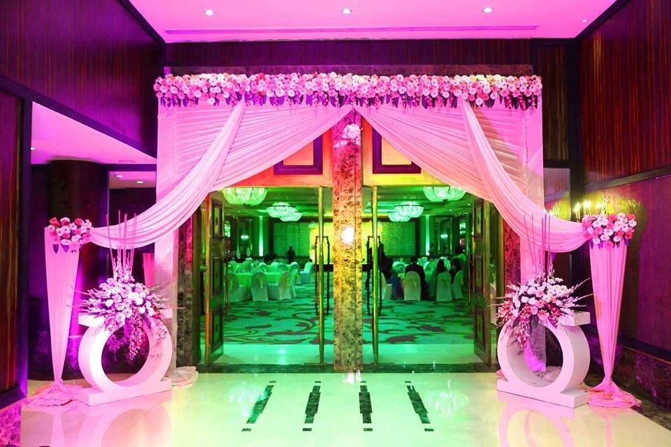 Entrance Decor