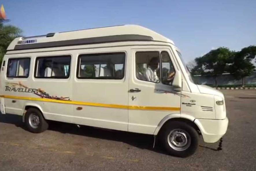 Tempo traveller