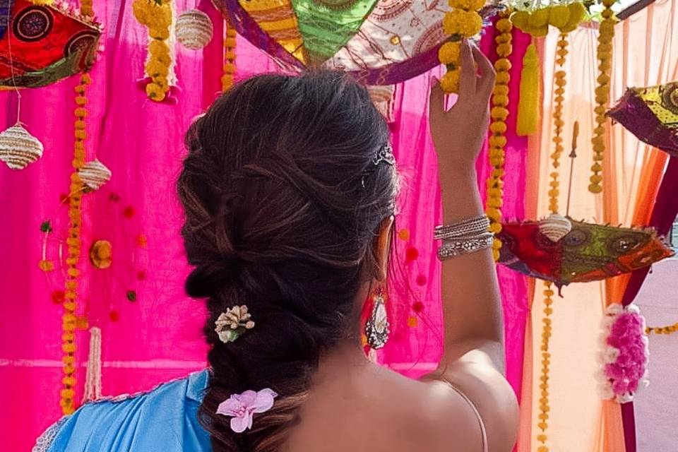 Mehendi hairstyle