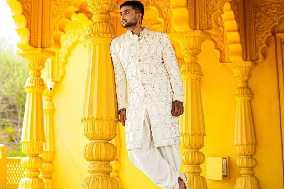 Sherwani by Bhanu Designer