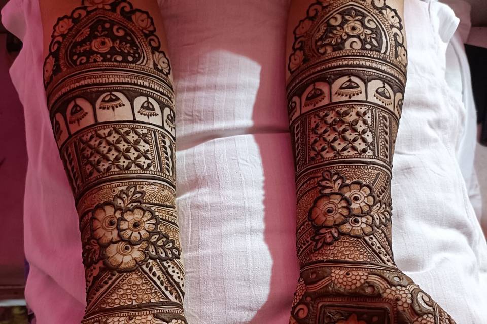 Satyadev Mehandi Artist