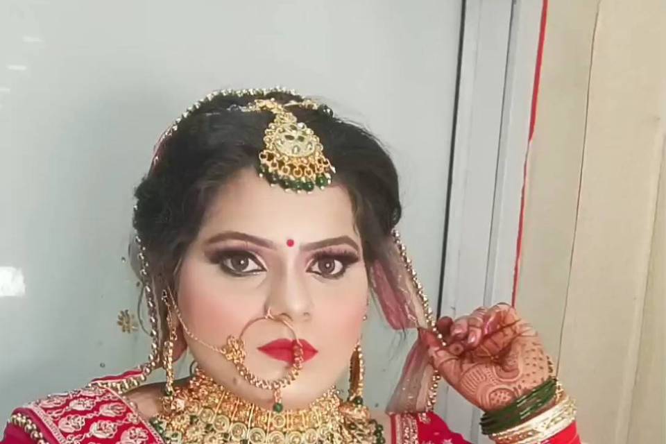 Bridal makeup