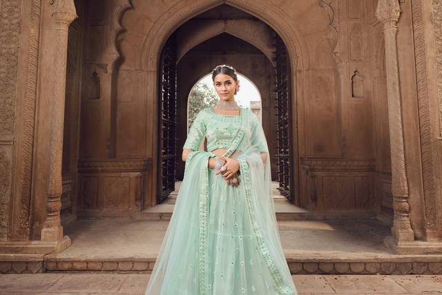 Lehenga Shopping For My Brother-In-Law's Wedding | Shortlisted This🫣|  Chandni Chowk Delhi - YouTube