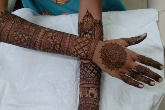 Mehndi Artist in coimbatore - Wedding Byte