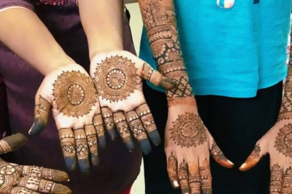 Group mehndi