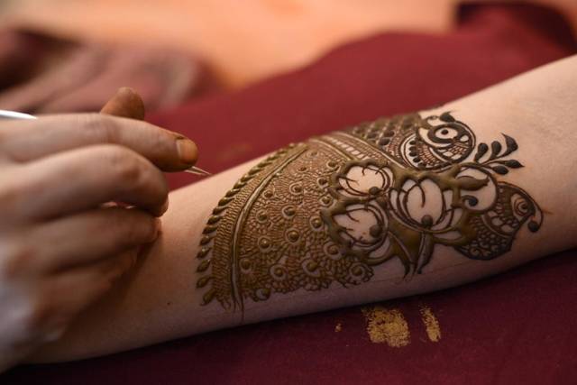 20 Best Mehandi Artists in Mumbai: From Bollywood to Brides - Baggout