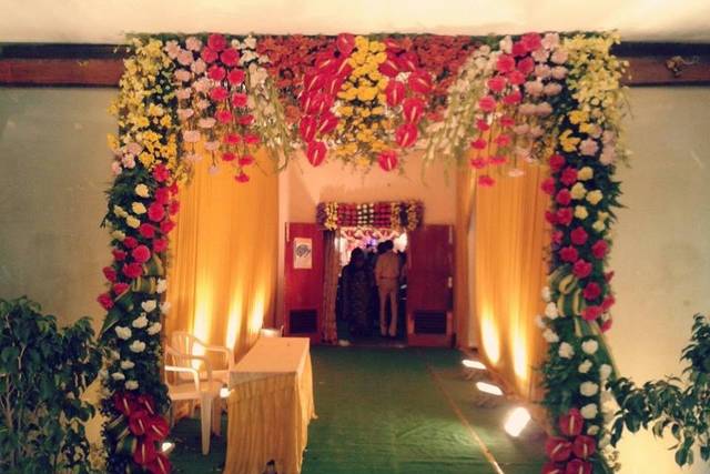 Entrance Decor