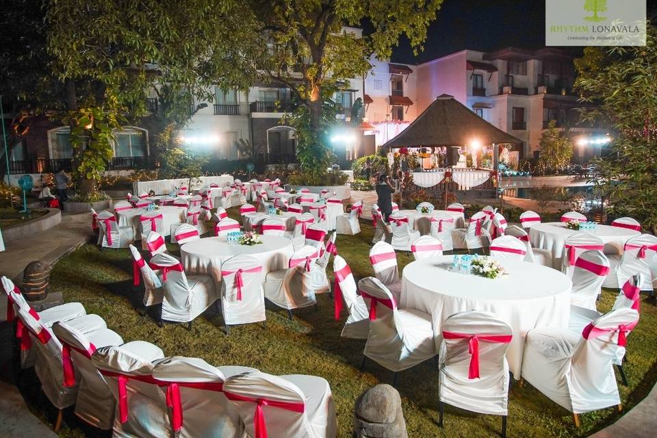 Reception by the pool