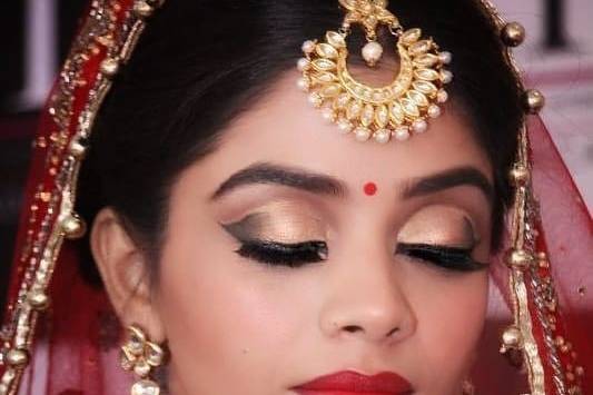 Neha Chaudhary MUAH Makeup Artist and Hairstylist