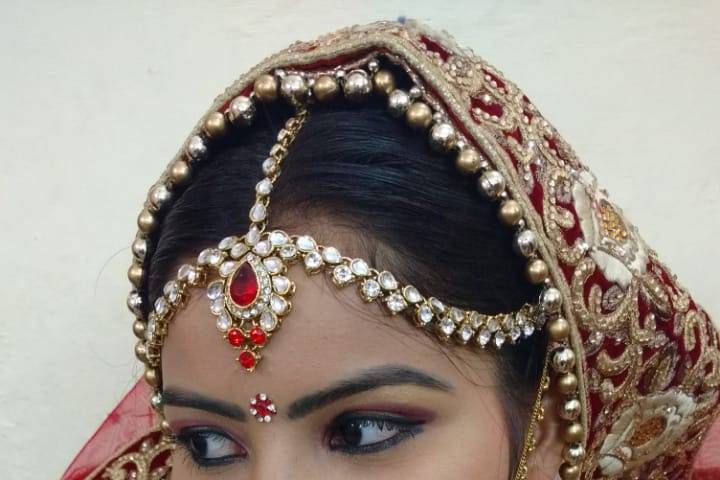 Bridal makeup