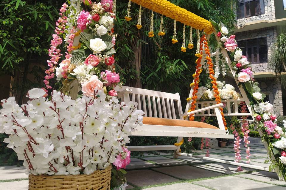 Swing decor