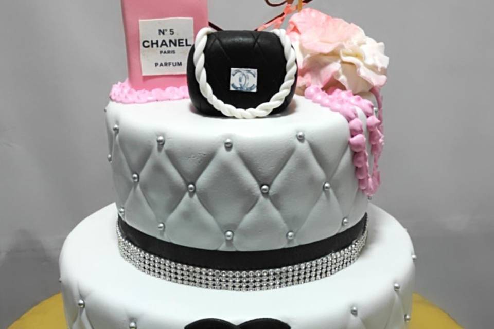 Flavours Guru Malviya Nagar Wedding Cake Saket Malviya Nagar Weddingwire In