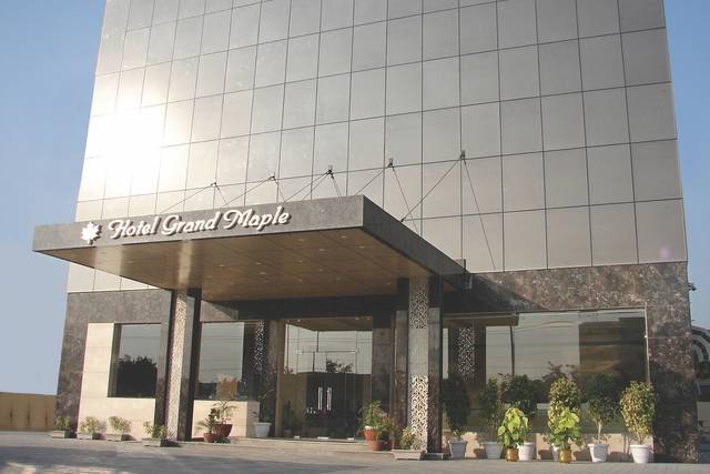 Grand maple front view