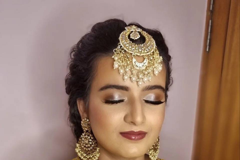 Bridal makeup