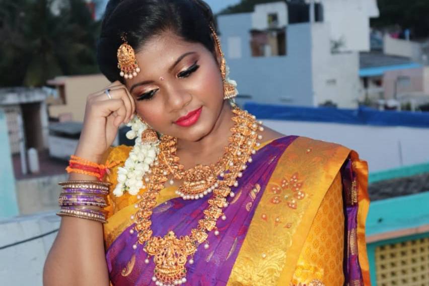 Vaishu Professional Makeup Artist
