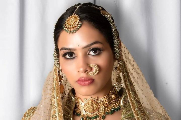 Elegant bridal makeup