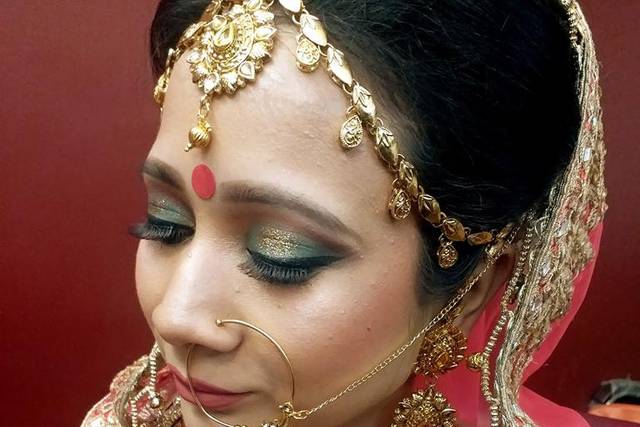 Savvy's Makeover Desire's, Ludhiana
