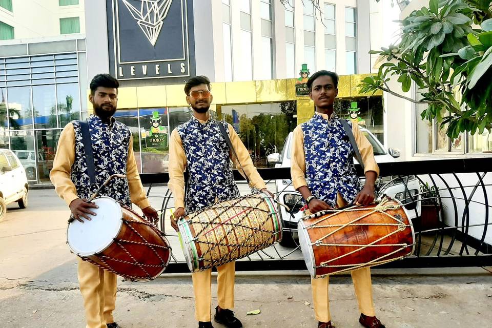 Vijay Dhol Player