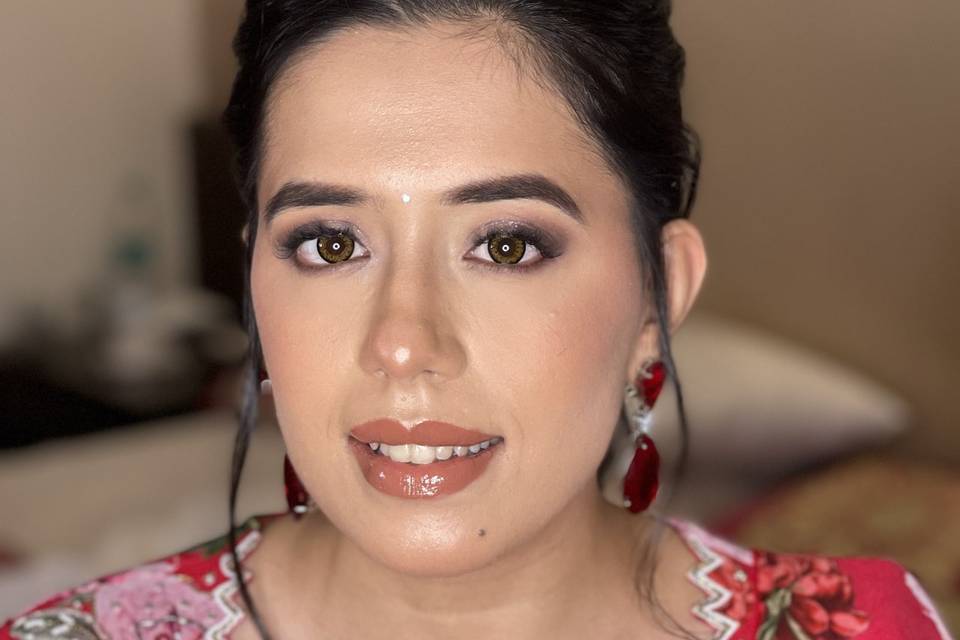 Makeup by Saniya Khann