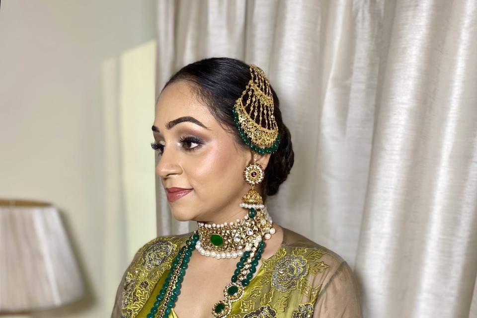 Makeup by Saniya Khann